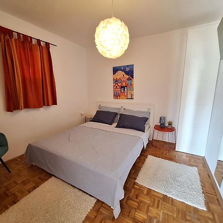 Apartmani Dana Sukošan Esterno foto