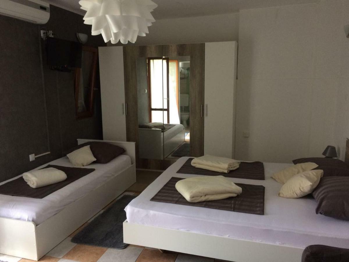 Apartmani Dana Sukošan Esterno foto