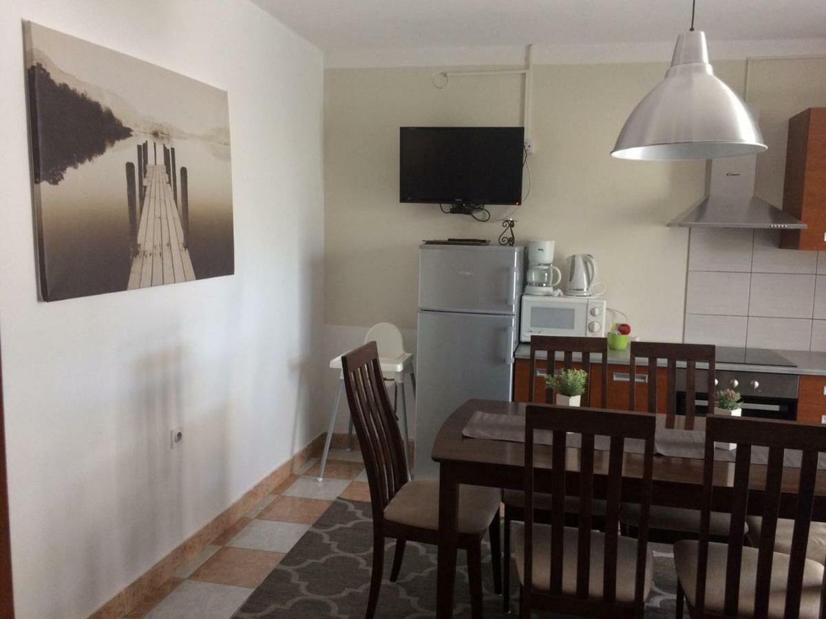Apartmani Dana Sukošan Esterno foto