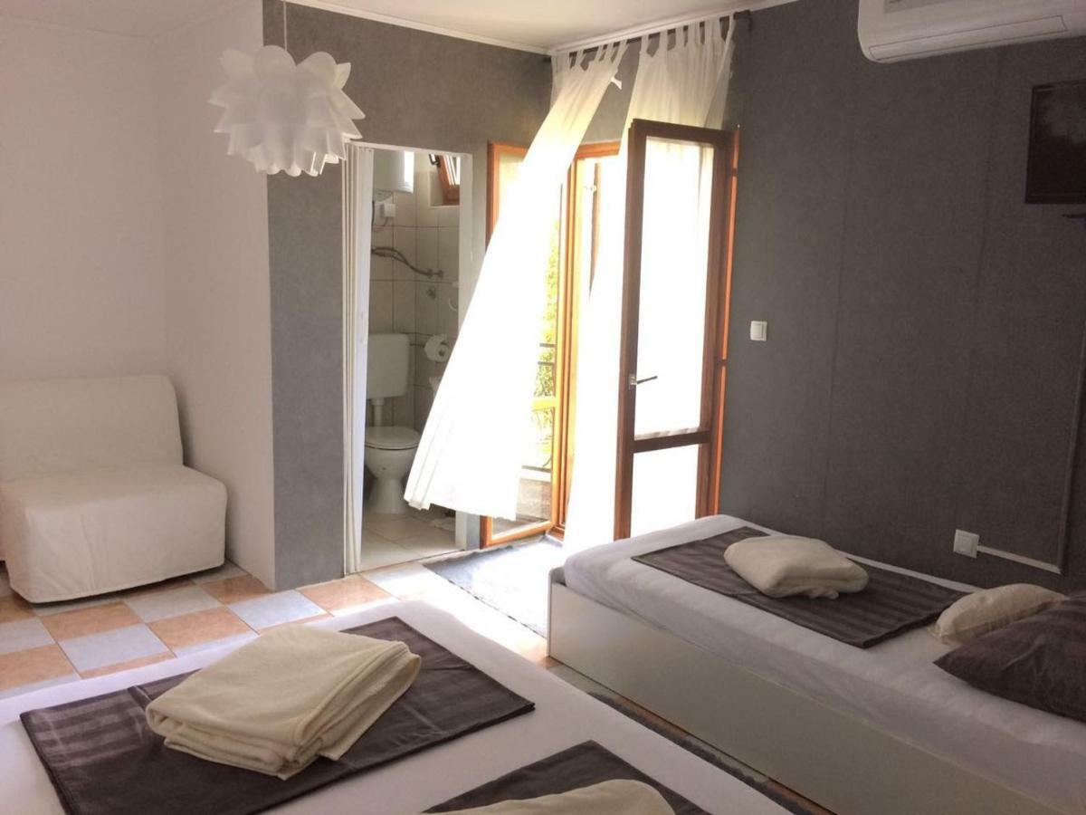 Apartmani Dana Sukošan Esterno foto