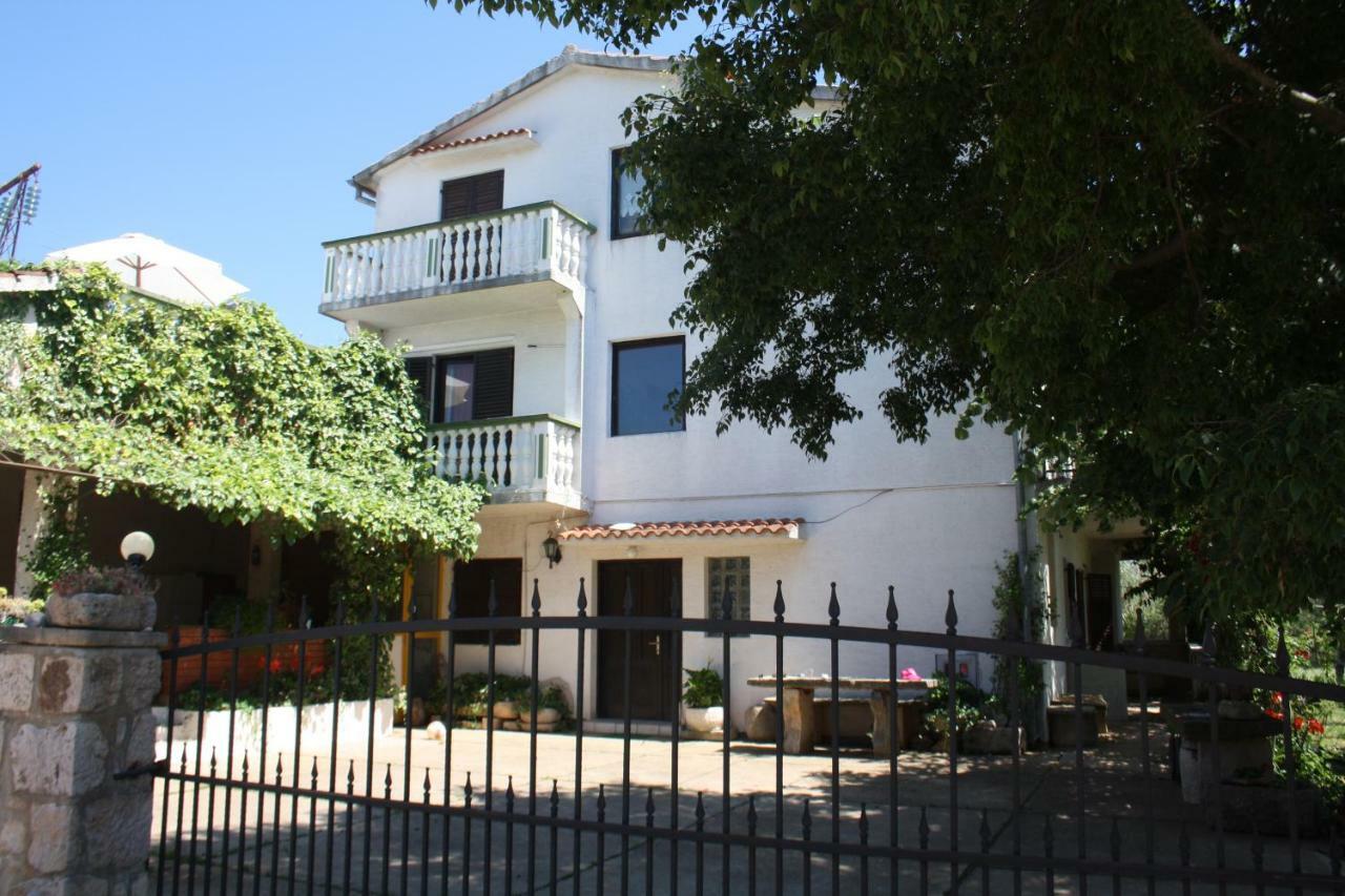 Apartmani Dana Sukošan Esterno foto