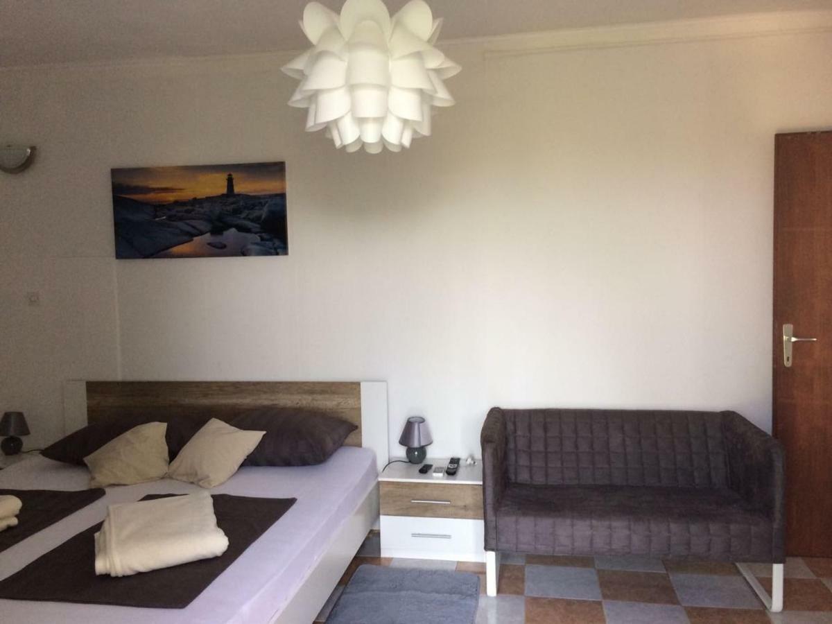 Apartmani Dana Sukošan Esterno foto