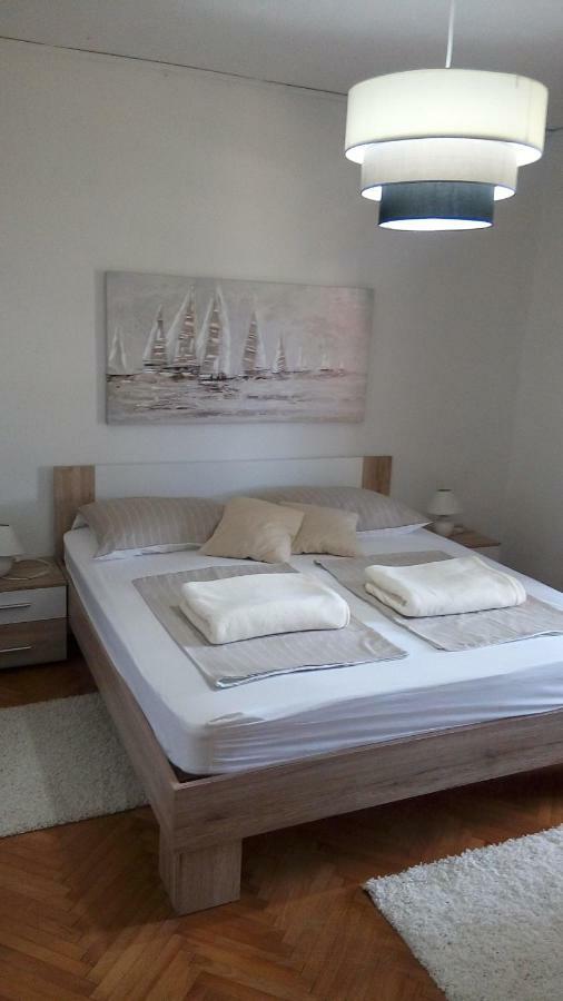 Apartmani Dana Sukošan Esterno foto