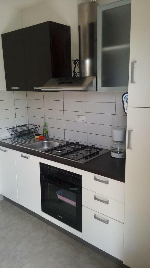 Apartmani Dana Sukošan Esterno foto
