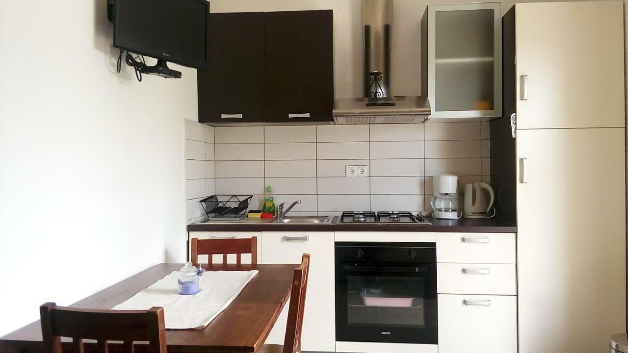 Apartmani Dana Sukošan Esterno foto