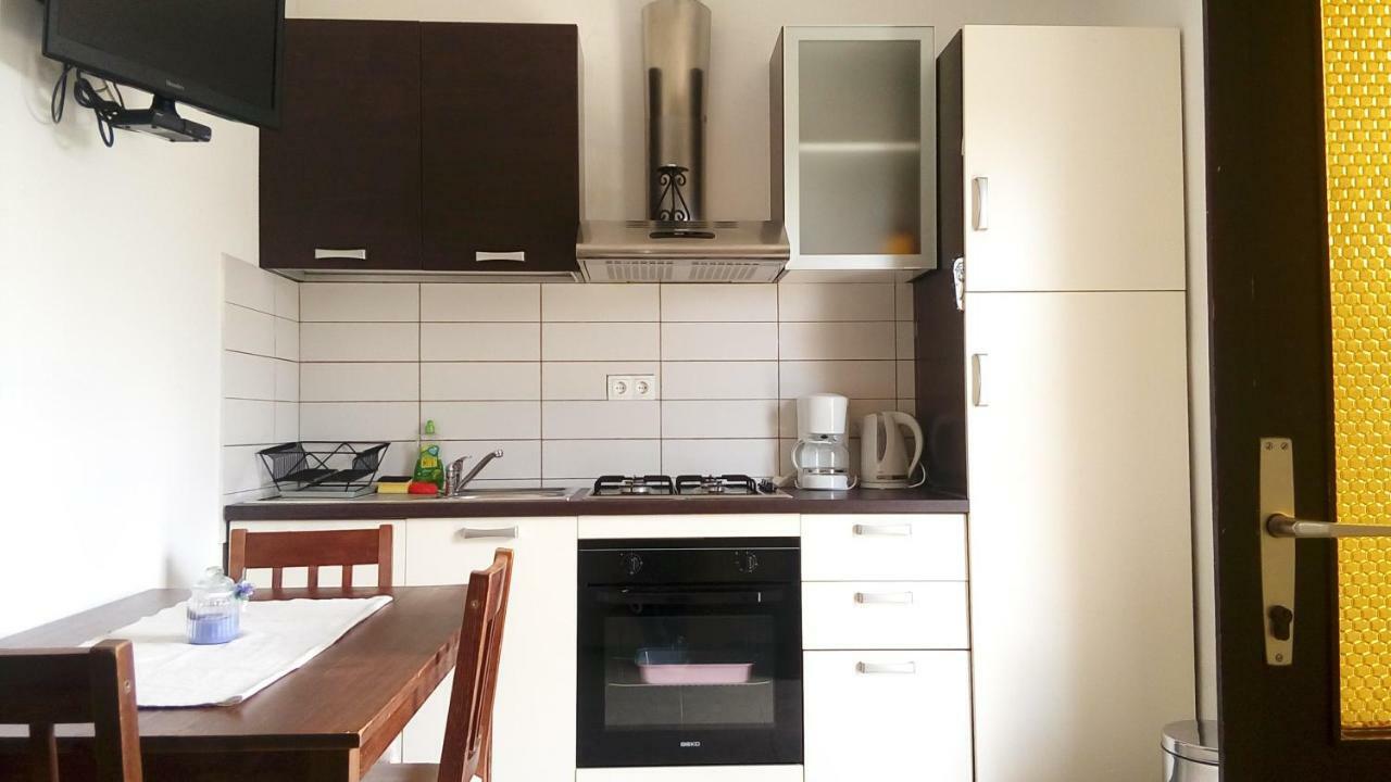 Apartmani Dana Sukošan Esterno foto